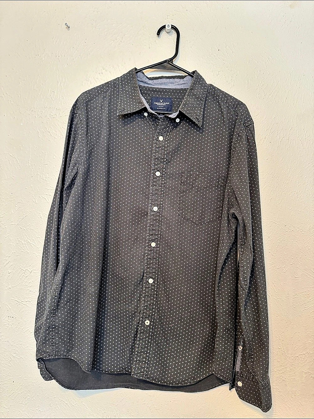 American Eagle Outfitters Men's Geometric Button Down Black XL